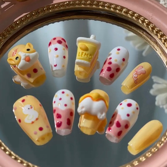 Handmade 3D press-ons w/ polka dots & corgies charms. (Nail Glue Included!) - Picture 4 of 8